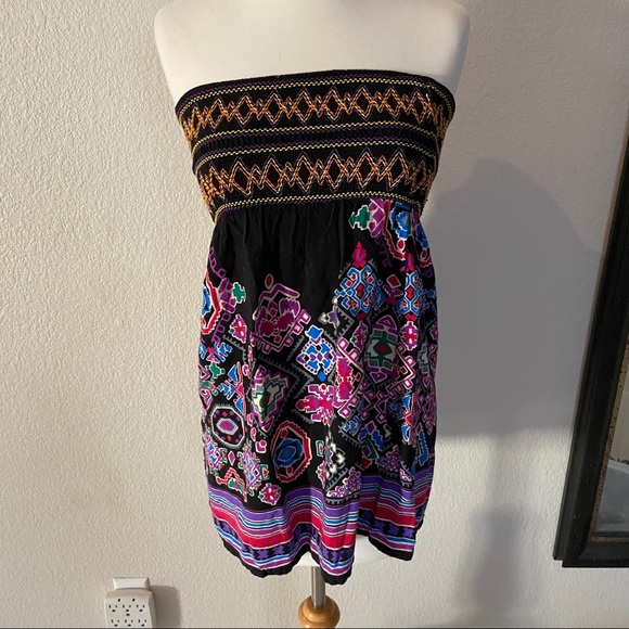 Forever 21 Dresses & Skirts - Forever 21 Strapless Dress